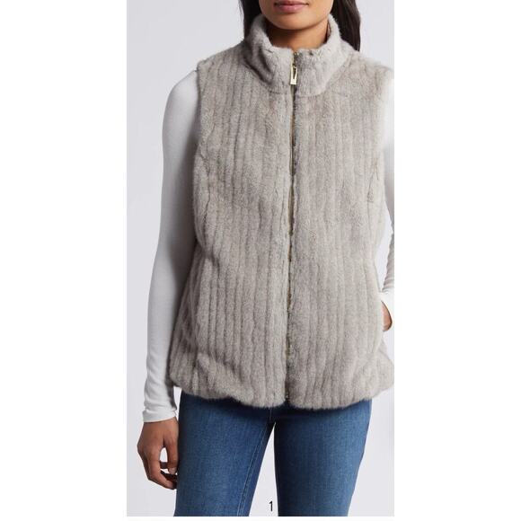 Via Spiga Women’s Size Small Faux fur Reversible Vest Light Gray - Picture 1 of 14